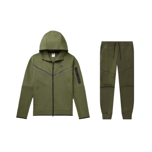 Nike Tech Green Set
